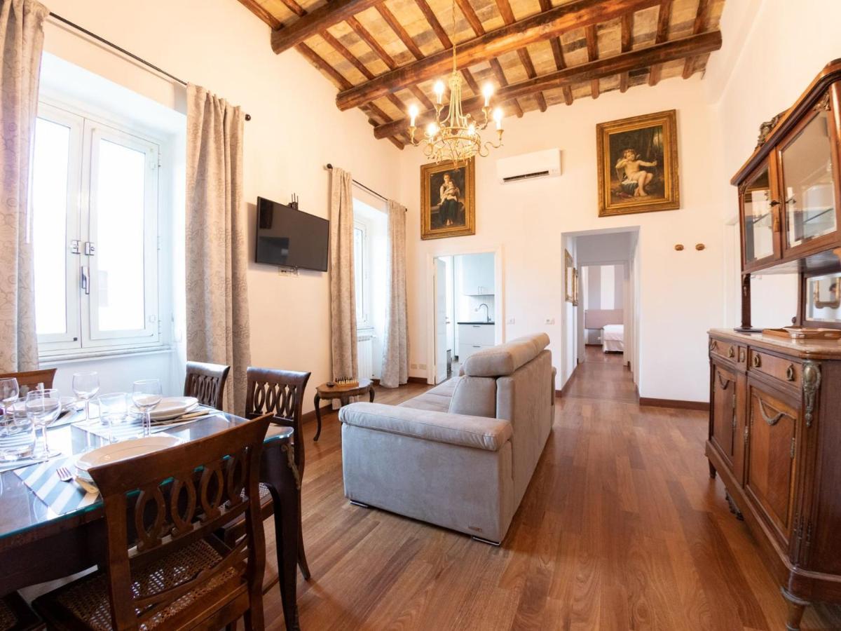 The Best Rent - Beautiful Apartment With Terrace Near Colosseo Rom Eksteriør billede