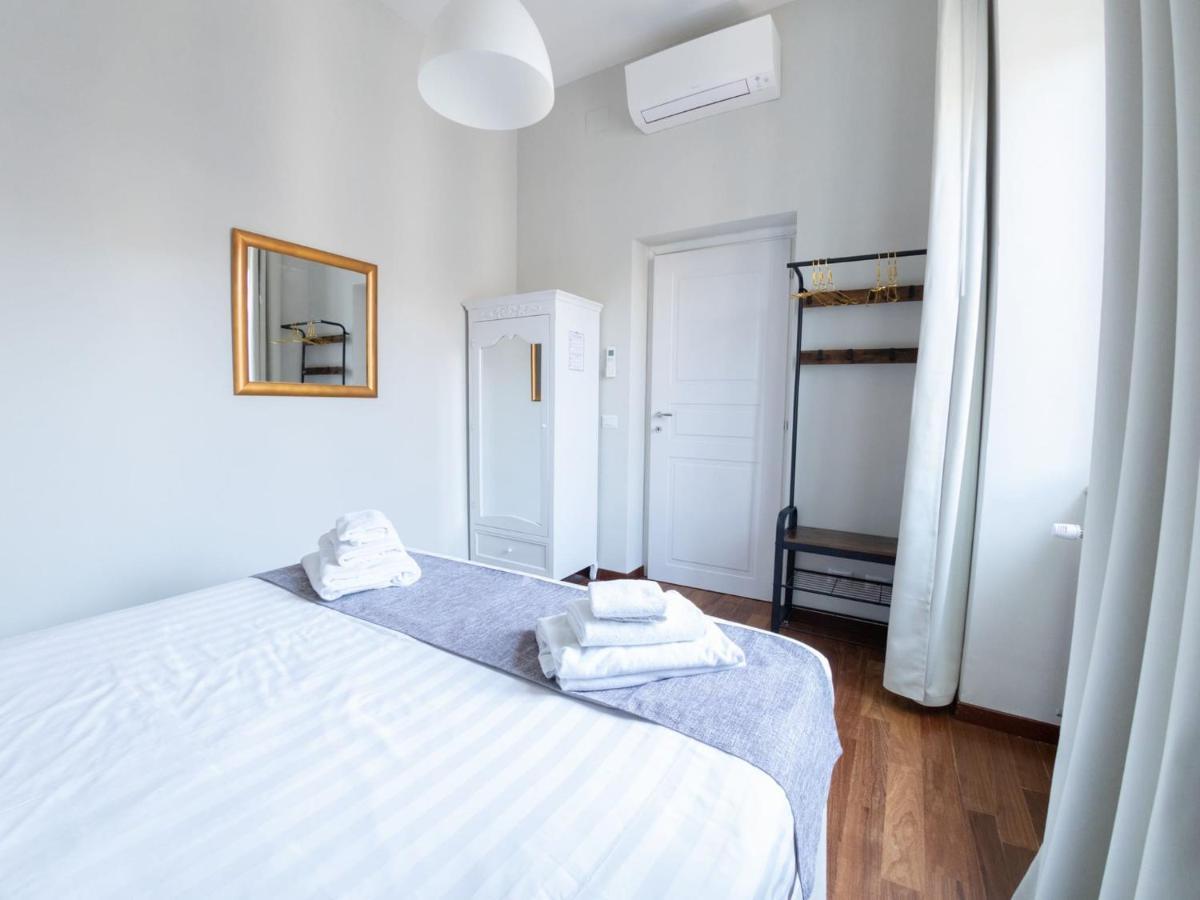 The Best Rent - Beautiful Apartment With Terrace Near Colosseo Rom Eksteriør billede